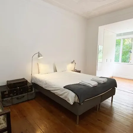 House On The Hill 리스본