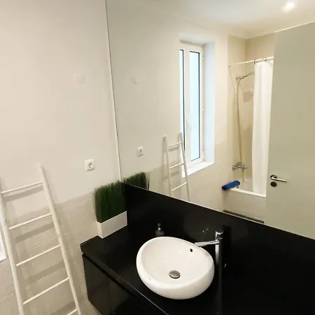 House On The Hill * Lissabon