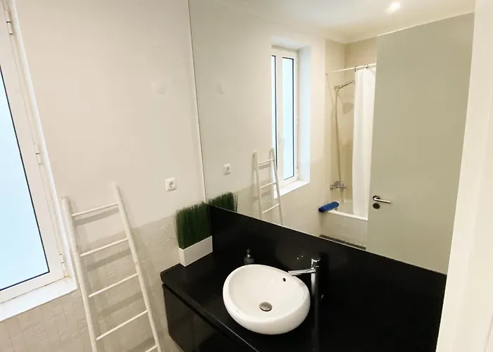 House On The Hill * リスボン